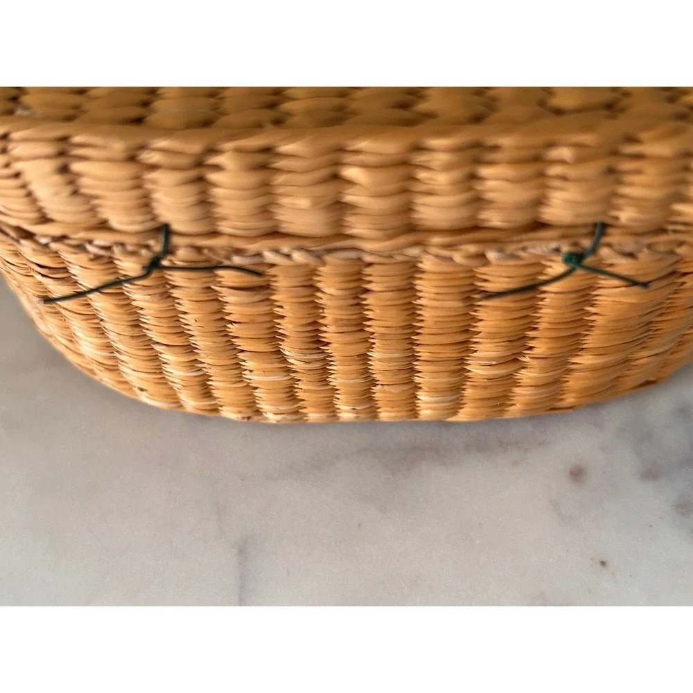 Vintage Oval Woven Wicker Basket with Lid Boho Trinket Box Natural Storage
